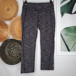 Lucy Striped Cropped Leggings Yoga Workout Active Gray Heathered